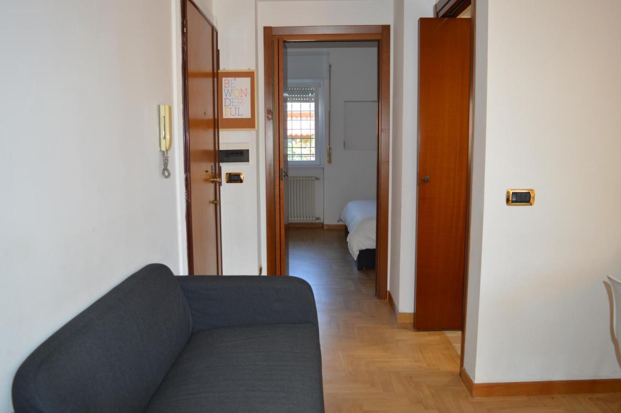 Domi - Appartamento Roma Exteriér fotografie